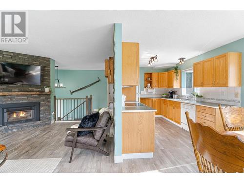 2485 Fleetwood Ave, Kamloops, BC - Indoor With Fireplace