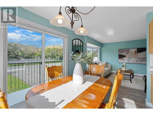 2485 Fleetwood Ave, Kamloops, BC - Indoor Photo Showing Dining Room