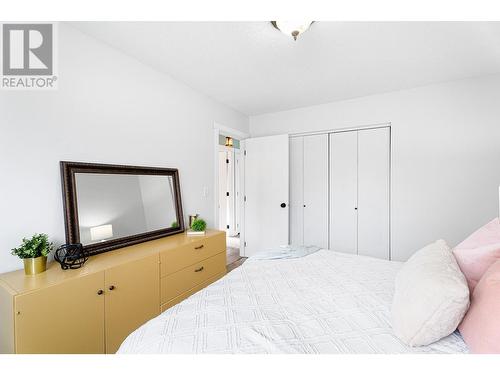 2485 Fleetwood Ave, Kamloops, BC - Indoor Photo Showing Bedroom