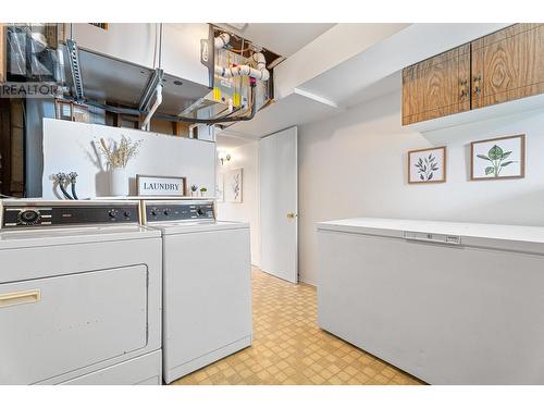 2485 Fleetwood Ave, Kamloops, BC - Indoor Photo Showing Laundry Room