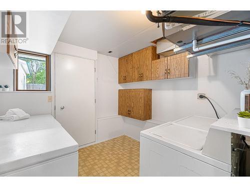 2485 Fleetwood Ave, Kamloops, BC - Indoor Photo Showing Laundry Room