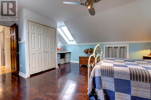 6824 10Th Line, New Tecumseth, ON - Indoor Photo Showing Bedroom