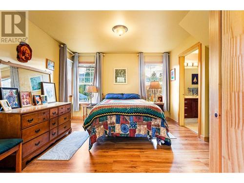 1420 Ainsworth Avenue, Riondel, BC - Indoor Photo Showing Bedroom