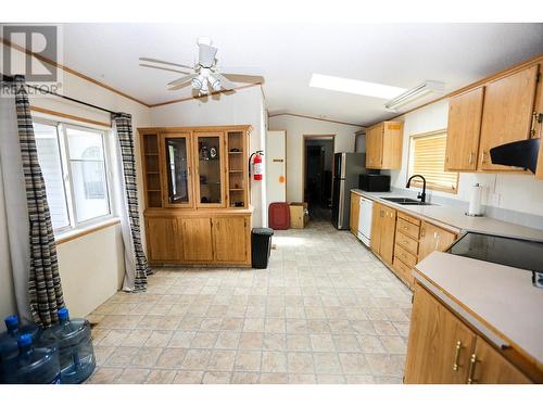 4564 Summer Road Unit# 15, Barriere, BC - Indoor Photo Showing Kitchen