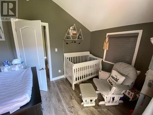 807 Mosley Street, Wasaga Beach, ON - Indoor Photo Showing Bedroom