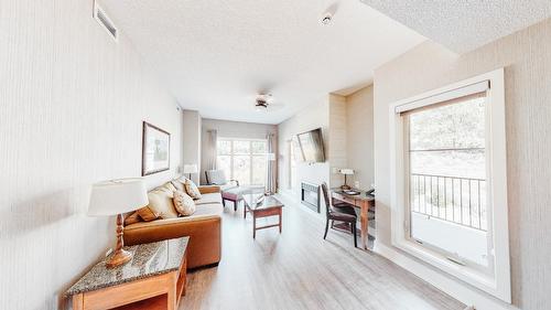 128C-1200 Rancher Creek Road, Osoyoos, BC - Indoor Photo Showing Living Room