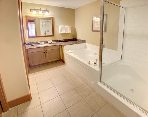 357C-1200 Rancher Creek Road, Osoyoos, BC - Indoor Photo Showing Bathroom