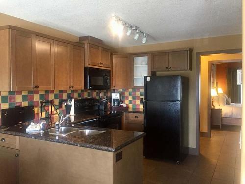 36A-1200 Rancher Creek Road, Osoyoos, BC - Indoor Photo Showing Kitchen With Double Sink