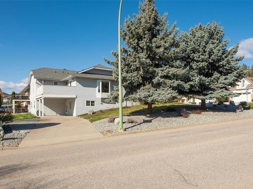 1667 Sonora Drive, Kelowna, BC - Outdoor