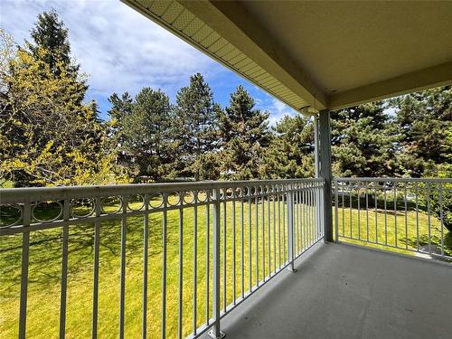 2495 Crestview Road, West Kelowna, BC - Outdoor With Deck Patio Veranda