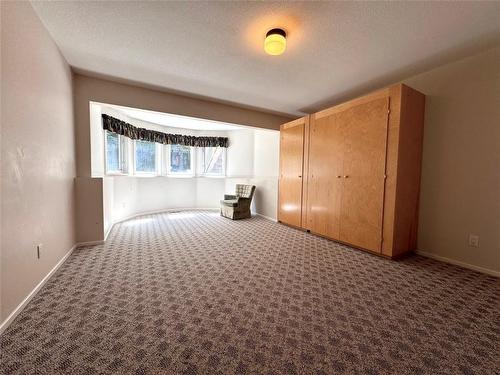 2495 Crestview Road, West Kelowna, BC - Indoor Photo Showing Bedroom