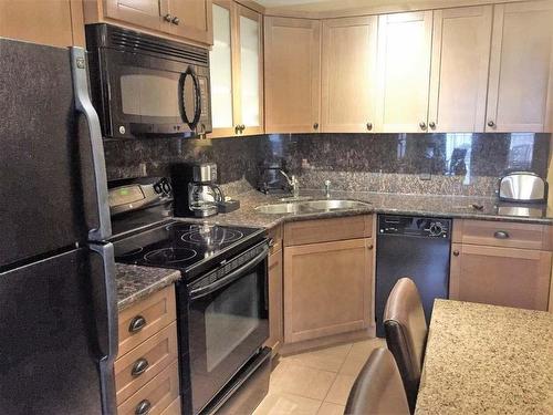 120A-1200 Rancher Creek Road, Osoyoos, BC - Indoor Photo Showing Kitchen With Double Sink