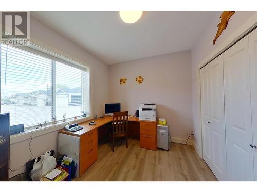 1330 10 Street Sw Unit# 11, Salmon Arm, BC - Indoor Photo Showing Office