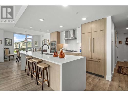 1588 Ellis Street Unit# 909, Kelowna, BC - Indoor Photo Showing Kitchen With Upgraded Kitchen