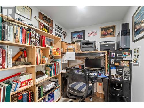 1588 Ellis Street Unit# 909, Kelowna, BC - Indoor Photo Showing Office