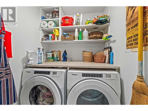 1588 Ellis Street Unit# 909, Kelowna, BC - Indoor Photo Showing Laundry Room