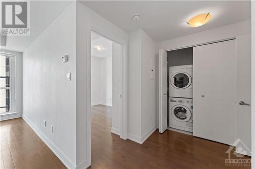 40 Nepean Street Unit#1302, Ottawa, ON - Indoor Photo Showing Laundry Room