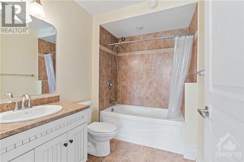 213 Dunston Terrace, Ottawa, ON - Indoor Photo Showing Bathroom