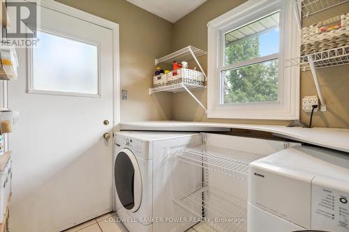 51 Elmgrove Crescent, London, ON - Indoor Photo Showing Laundry Room