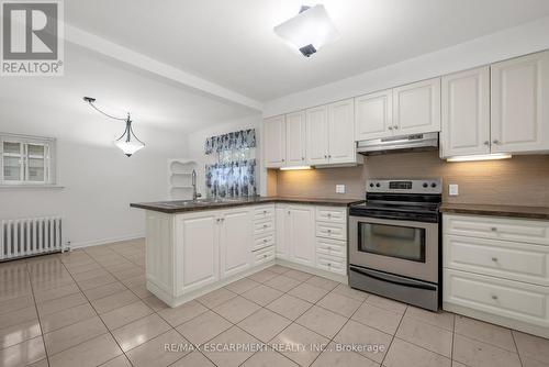 160 Welland Avenue, St. Catharines, ON - Indoor Photo Showing Kitchen