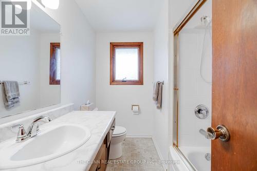 53 Haliburton Crescent, London, ON - Indoor Photo Showing Bathroom
