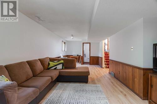 53 Haliburton Crescent, London, ON - Indoor Photo Showing Living Room