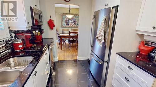 225 Parsons Avenue, North Bay, ON - Indoor Photo Showing Kitchen