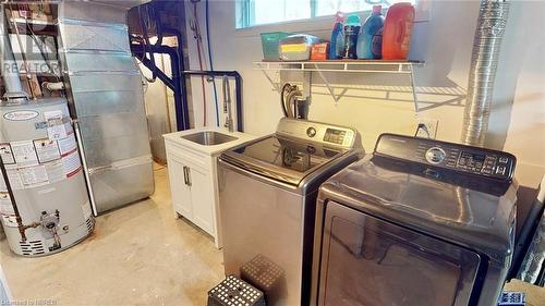 225 Parsons Avenue, North Bay, ON - Indoor Photo Showing Laundry Room