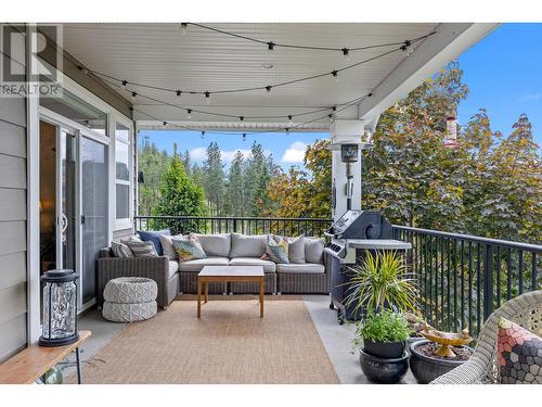 302 Upper Canyon Drive, Kelowna, BC - Outdoor With Exterior
