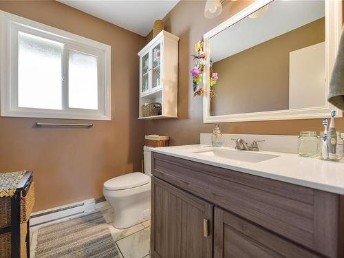 6812 Rhodonite Dr, Sooke, BC - Indoor Photo Showing Bathroom