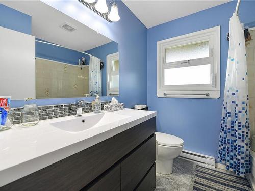 6812 Rhodonite Dr, Sooke, BC - Indoor Photo Showing Bathroom