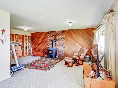 2452 Cardena Cres, Port Mcneill, BC - Indoor With Fireplace
