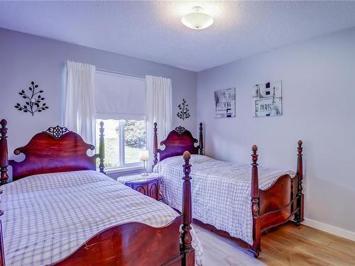 2452 Cardena Cres, Port Mcneill, BC - Indoor Photo Showing Bedroom