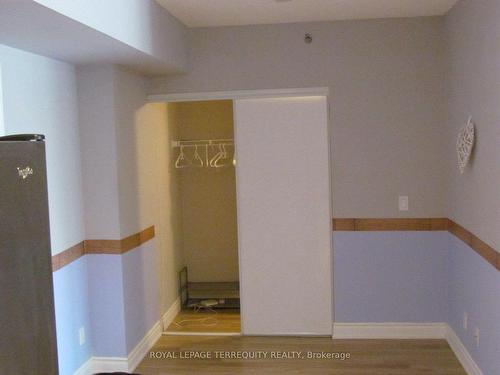 234-701 Sheppard Ave E, Toronto, ON - Indoor Photo Showing Other Room