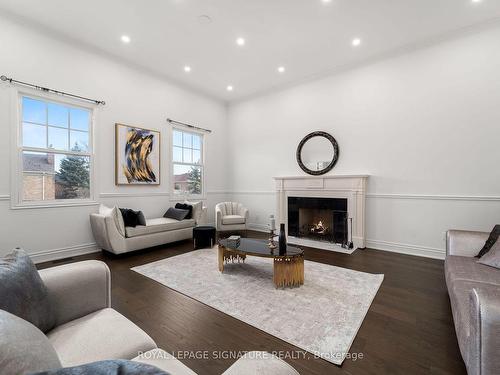 4 Kittredge Crt, Richmond Hill, ON - Indoor Photo Showing Living Room With Fireplace