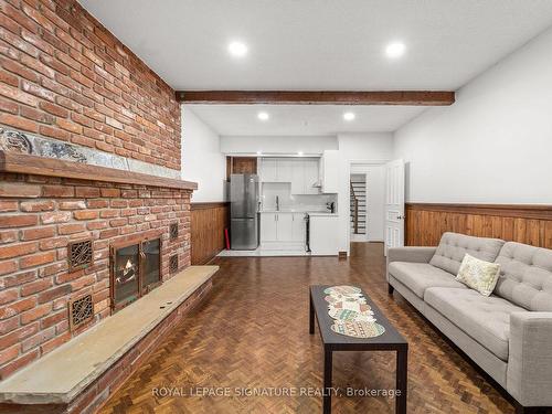 4 Kittredge Crt, Richmond Hill, ON - Indoor Photo Showing Living Room With Fireplace