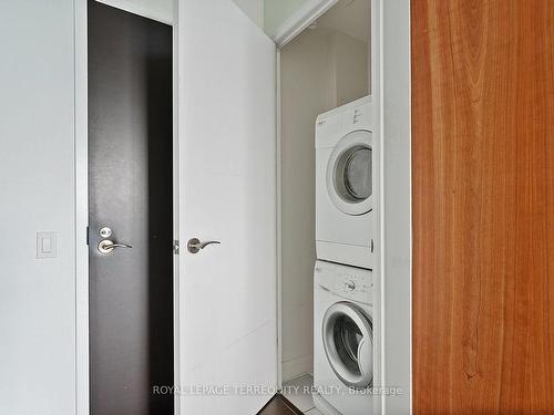 2903-5 Valhalla Inn Rd, Toronto, ON - Indoor Photo Showing Laundry Room