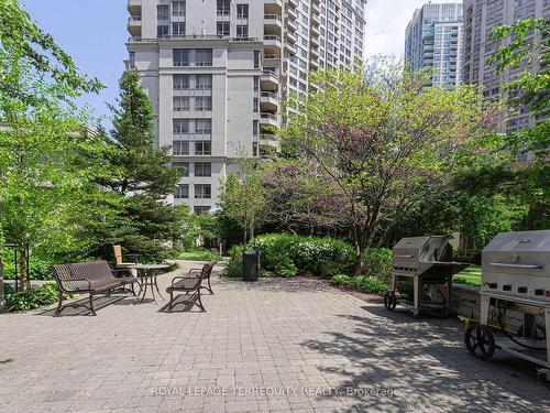 226-3888 Duke Of York Blvd, Mississauga, ON - Outdoor With Balcony