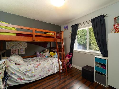 2433 Drummond Crt, Kamloops, BC - Indoor Photo Showing Bedroom