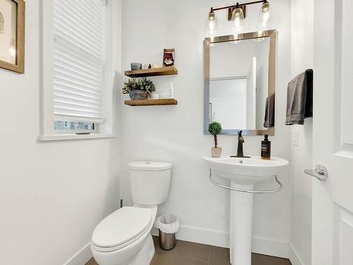 23-130 Colebrook Rd, Kamloops, BC - Indoor Photo Showing Bathroom