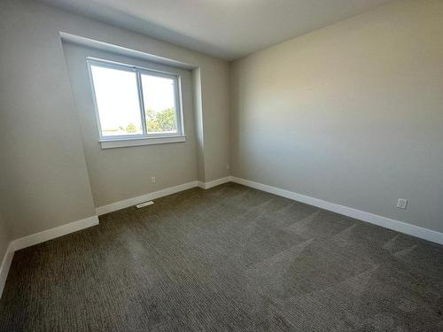 106-2648 Tranquille Rd, Kamloops, BC - Indoor Photo Showing Other Room
