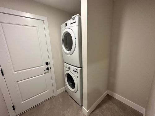 106-2648 Tranquille Rd, Kamloops, BC - Indoor Photo Showing Laundry Room