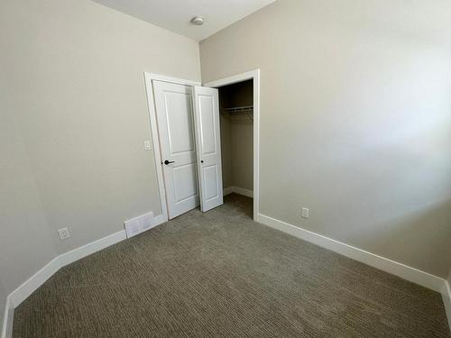 106-2648 Tranquille Rd, Kamloops, BC - Indoor Photo Showing Other Room