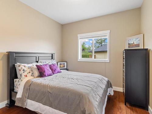 1911 Kechika Street, Kamloops, BC - Indoor Photo Showing Bedroom