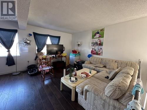2220-2226 Upland Street, Prince George, BC - Indoor Photo Showing Living Room