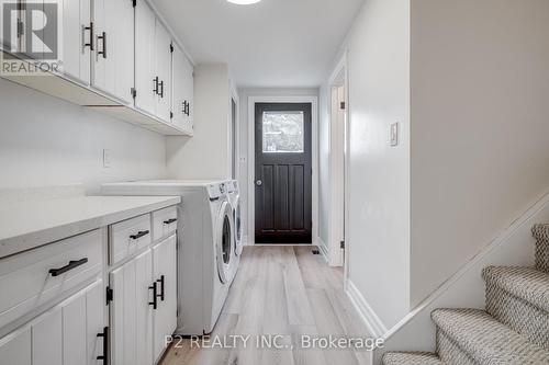 8148 Niven Street, Niagara Falls, ON - Indoor Photo Showing Laundry Room