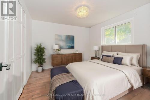 369 West Acres Drive, Guelph, ON - Indoor Photo Showing Bedroom