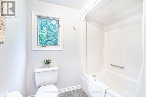 24 South Fork Drive, Kawartha Lakes, ON - Indoor Photo Showing Bathroom