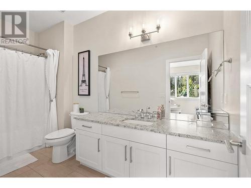 9142 Heritage Drive, Lake Country, BC - Indoor Photo Showing Bathroom
