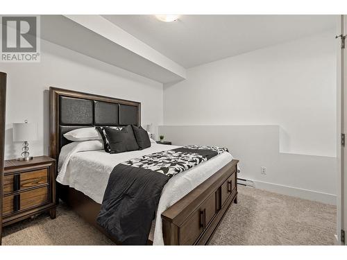 9142 Heritage Drive, Lake Country, BC - Indoor Photo Showing Bedroom